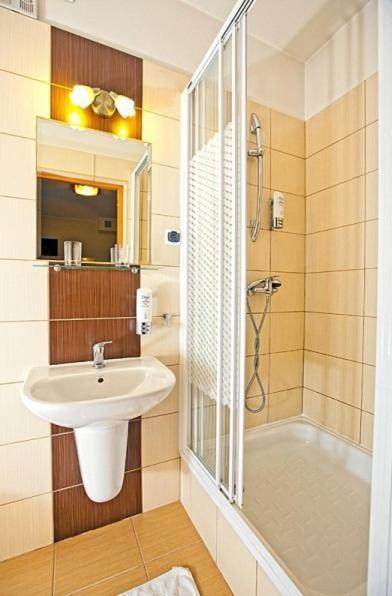Hotel Rypsowka Nowy Sacz Phòng bức ảnh