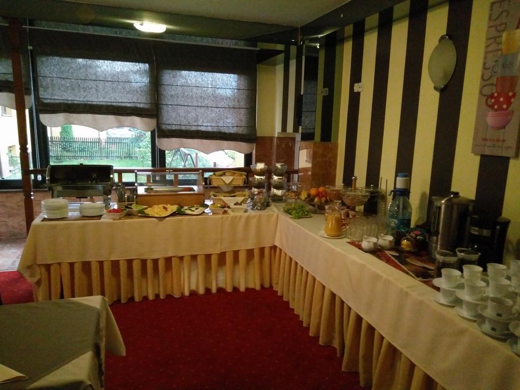 Hotel Rypsowka Nowy Sacz Ngoại thất bức ảnh