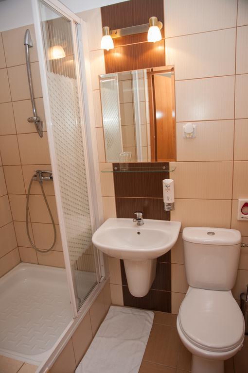 Hotel Rypsowka Nowy Sacz Ngoại thất bức ảnh