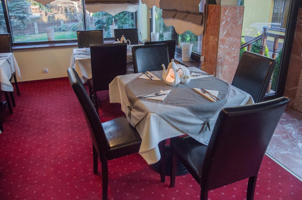 Hotel Rypsowka Nowy Sacz Ngoại thất bức ảnh